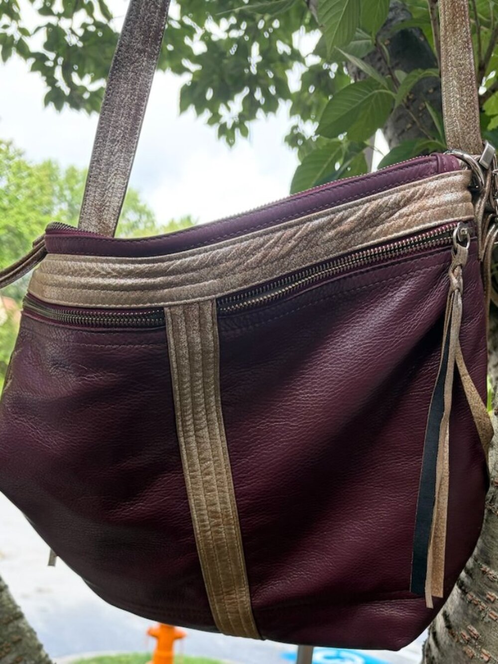 Rough and Tumble Medium Vintage Hoop Hobo Gilded Wine
